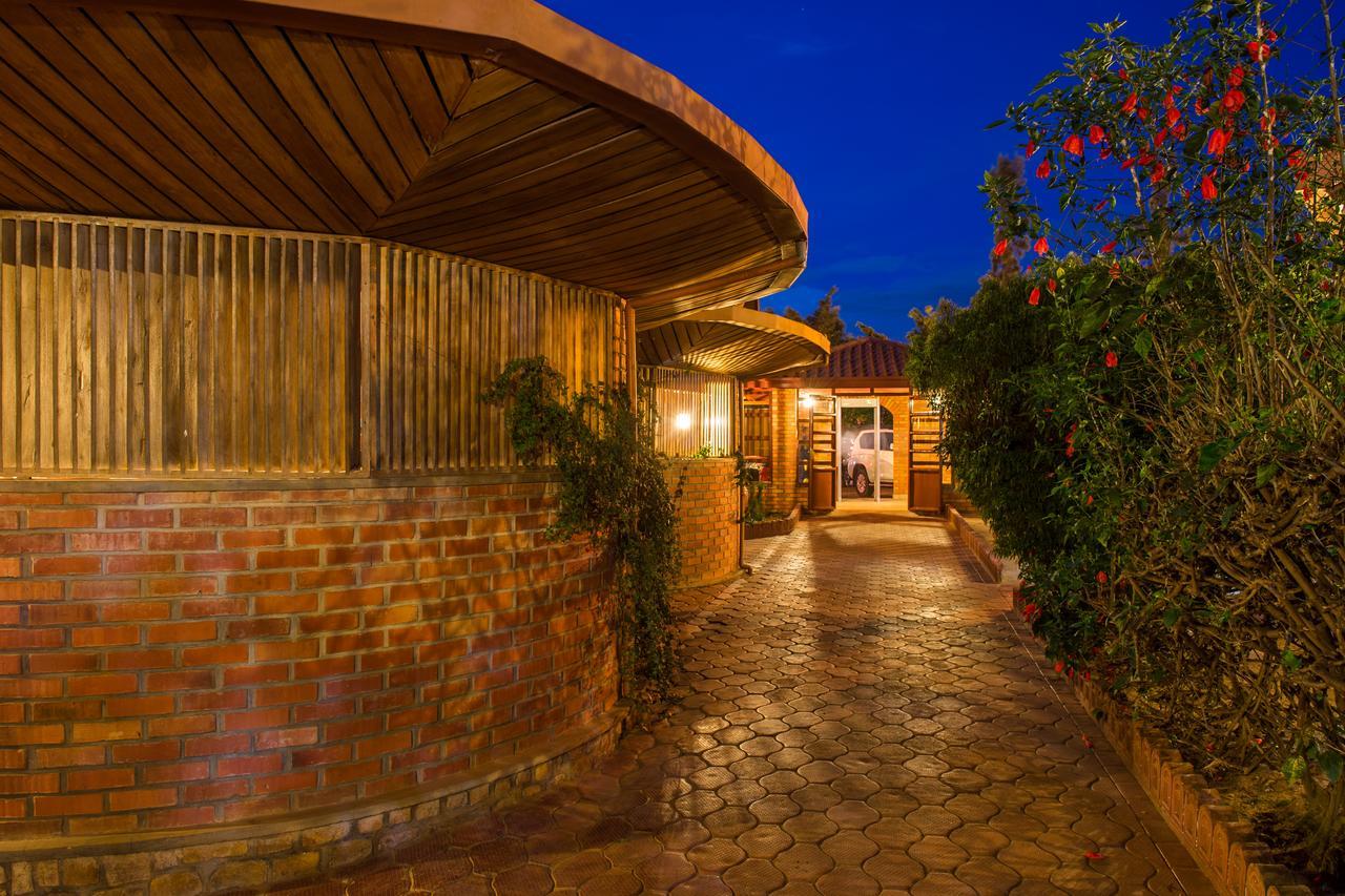 Hotel Chez Lando Kigali Zewnętrze zdjęcie