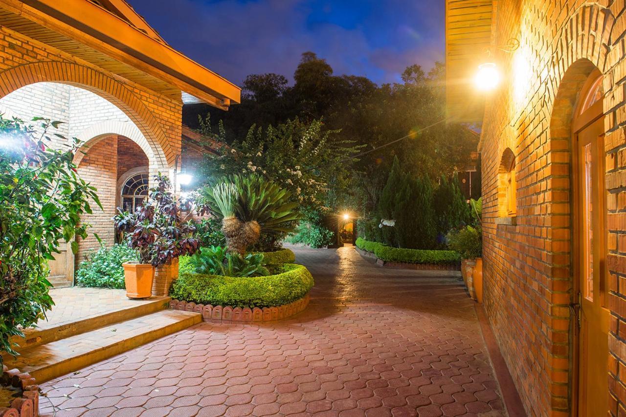 Hotel Chez Lando Kigali Zewnętrze zdjęcie